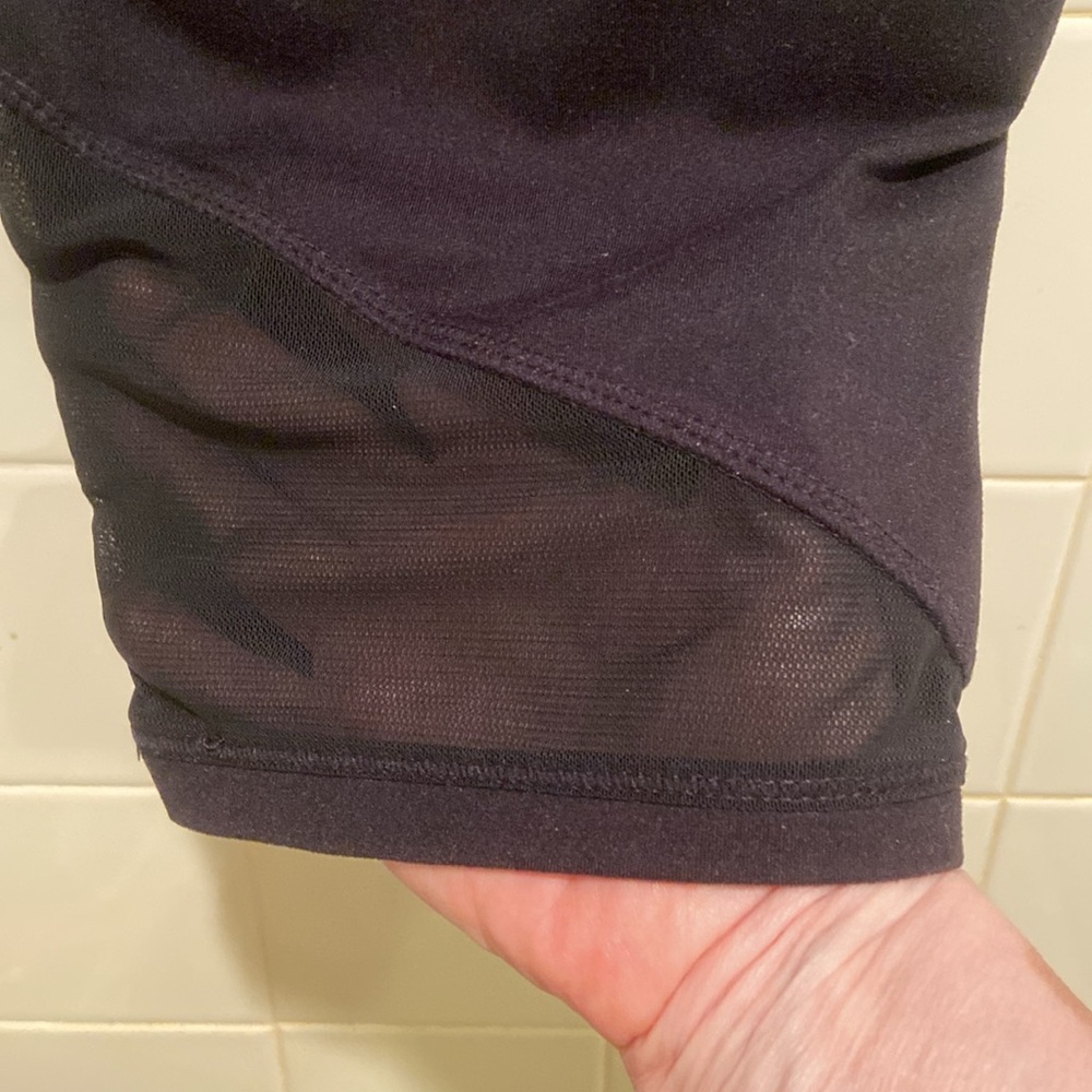 🩷Tangerine Black Capri leggings size large - Picture 5 of 6
